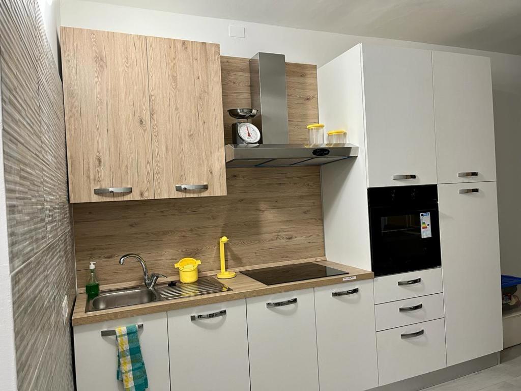 Einaudi Apartment Cologno Monzese Kültér fotó